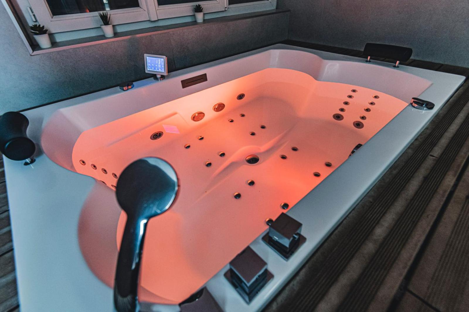 Mv Suite & Spa Реймс Экстерьер фото