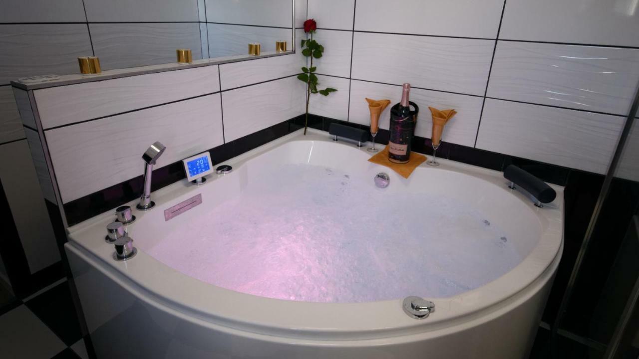 Mv Suite & Spa Реймс Экстерьер фото